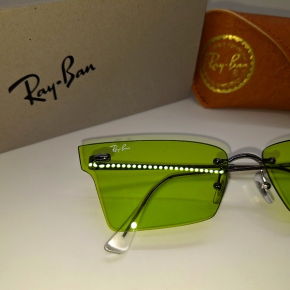 Green Lens Gunmetal Frame Ray Ban Sunglasses - Picture 2 of 6